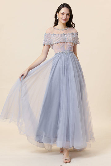 Vestido Gris de Graduación Con Cuentas Tul